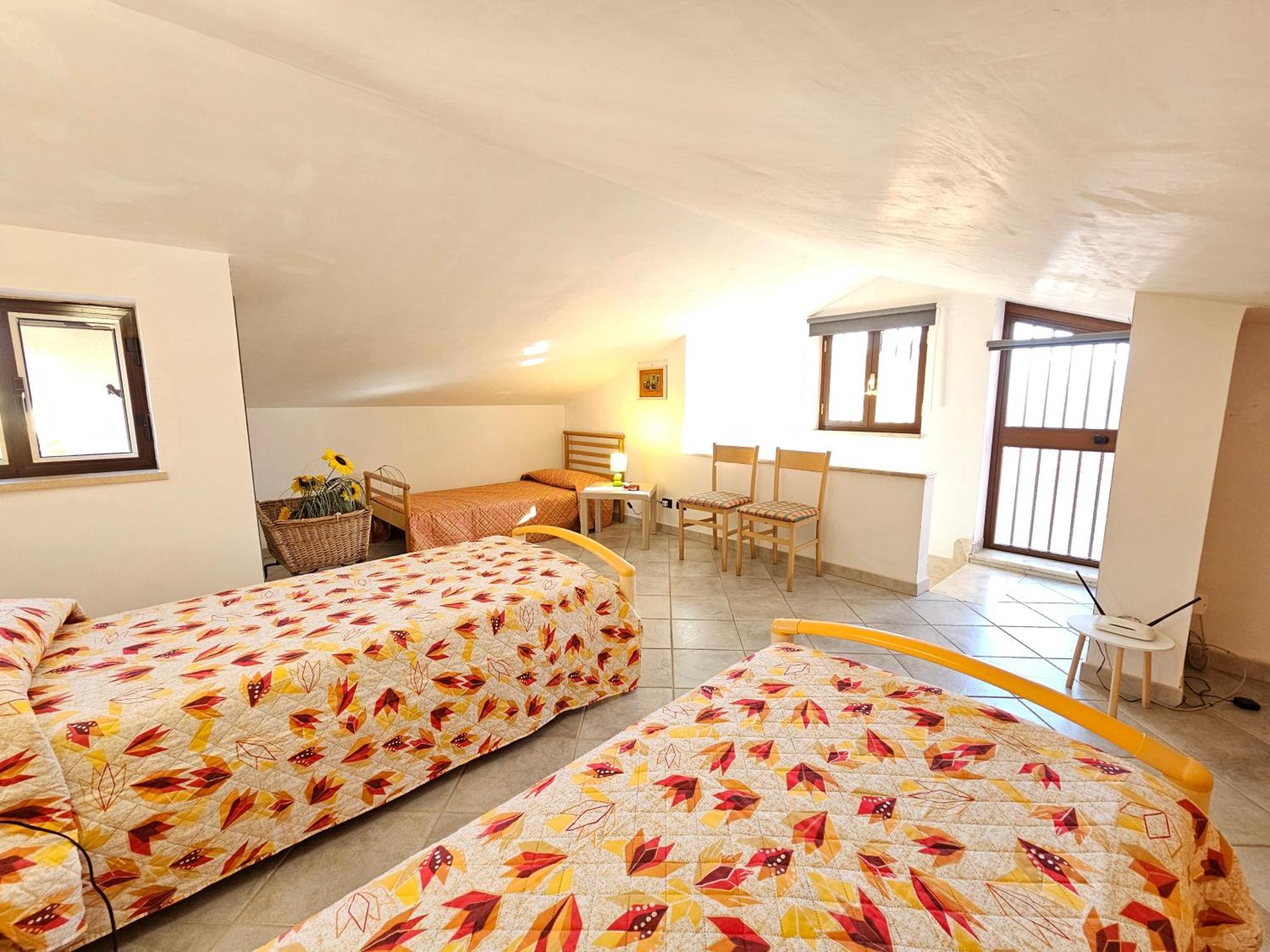 Costa Mediterranea Holiday Homes Кампофеличе-ди-Роччелла Экстерьер фото