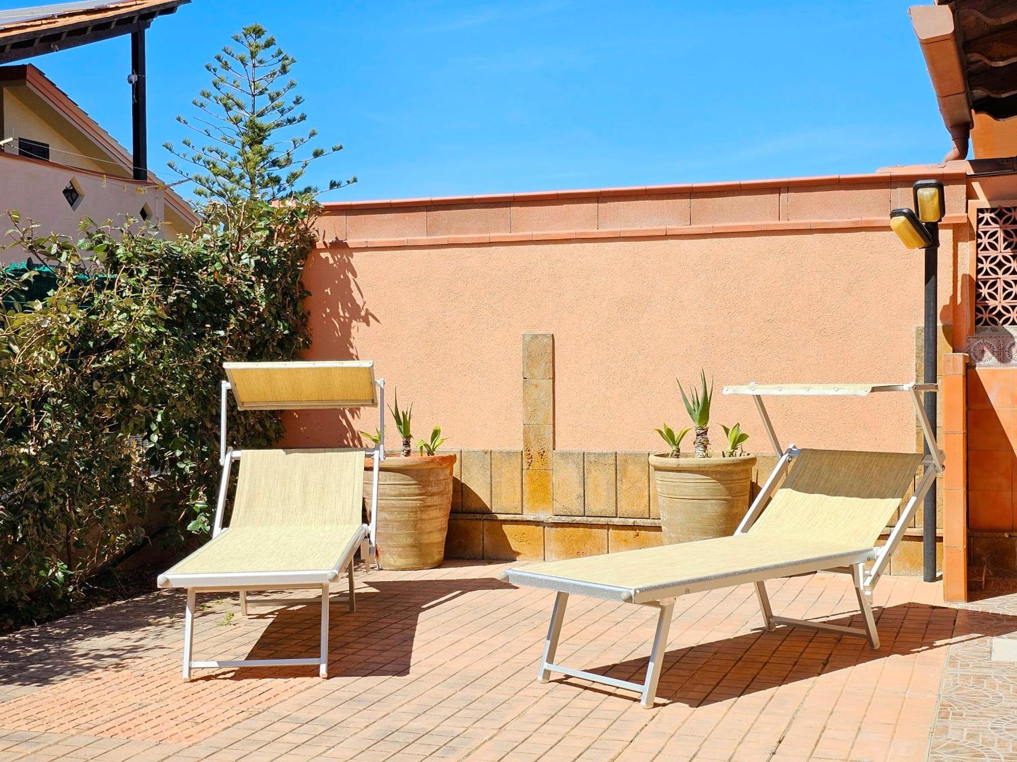 Costa Mediterranea Holiday Homes Кампофеличе-ди-Роччелла Экстерьер фото