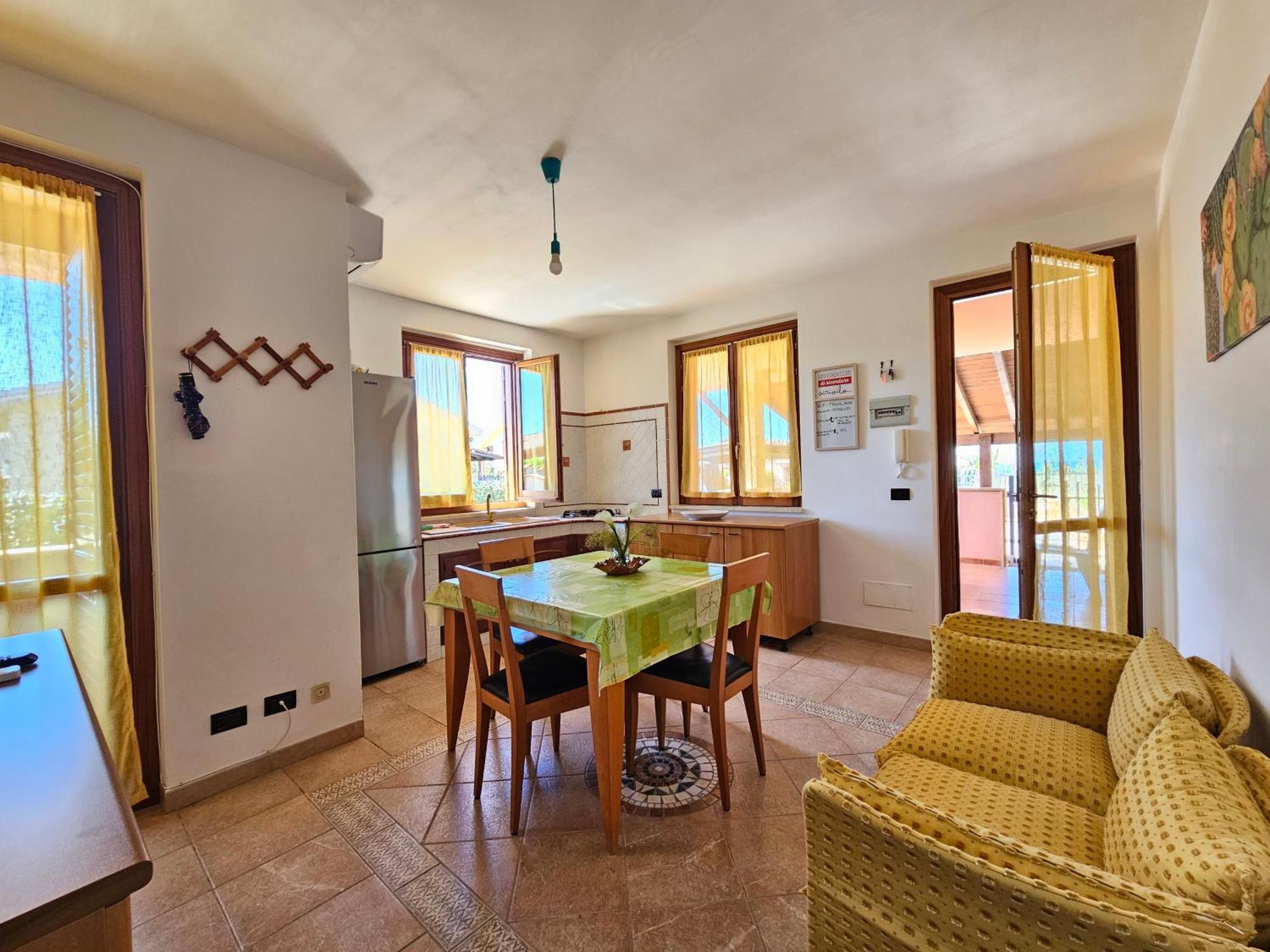 Costa Mediterranea Holiday Homes Кампофеличе-ди-Роччелла Экстерьер фото