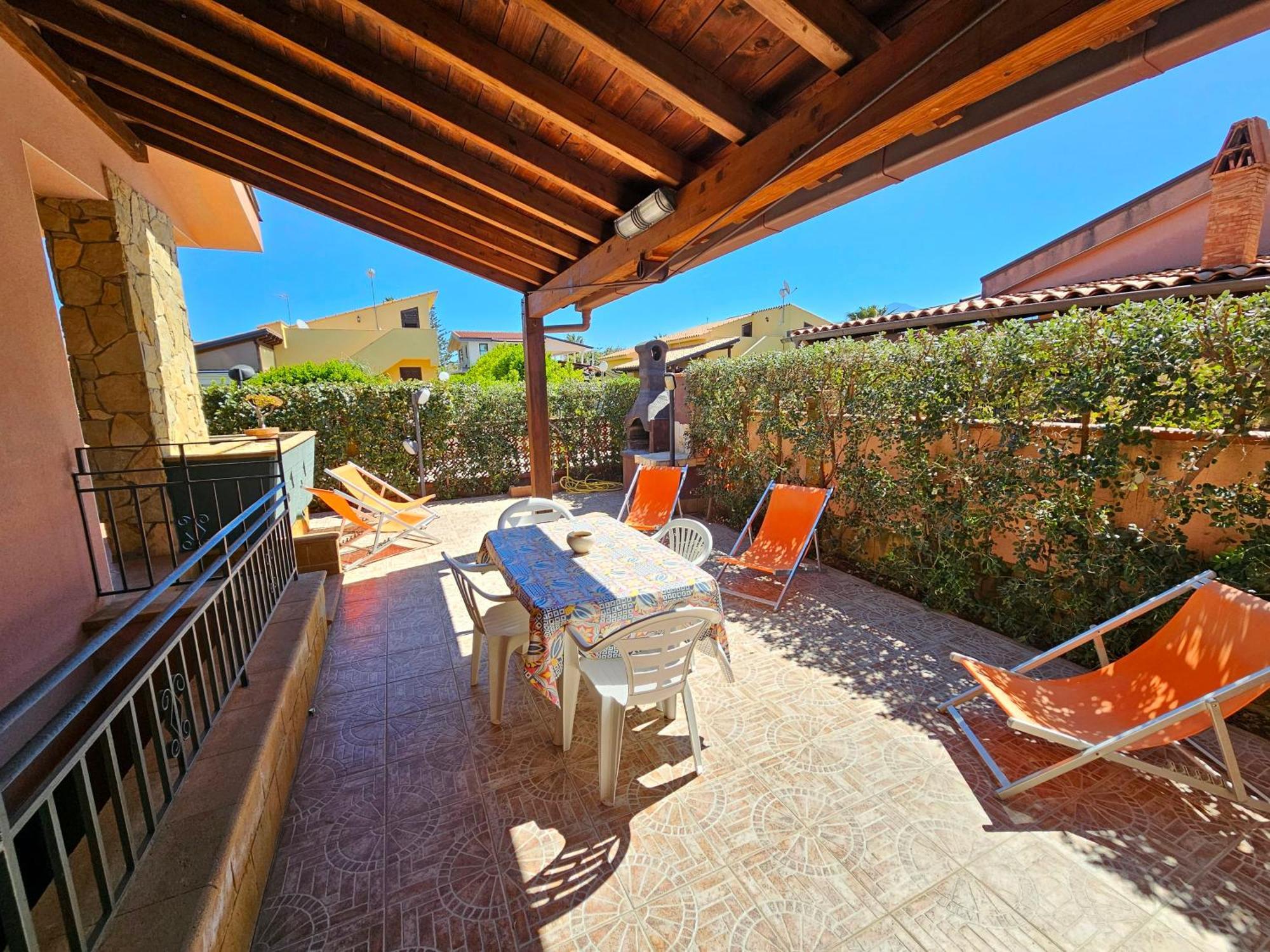 Costa Mediterranea Holiday Homes Кампофеличе-ди-Роччелла Экстерьер фото