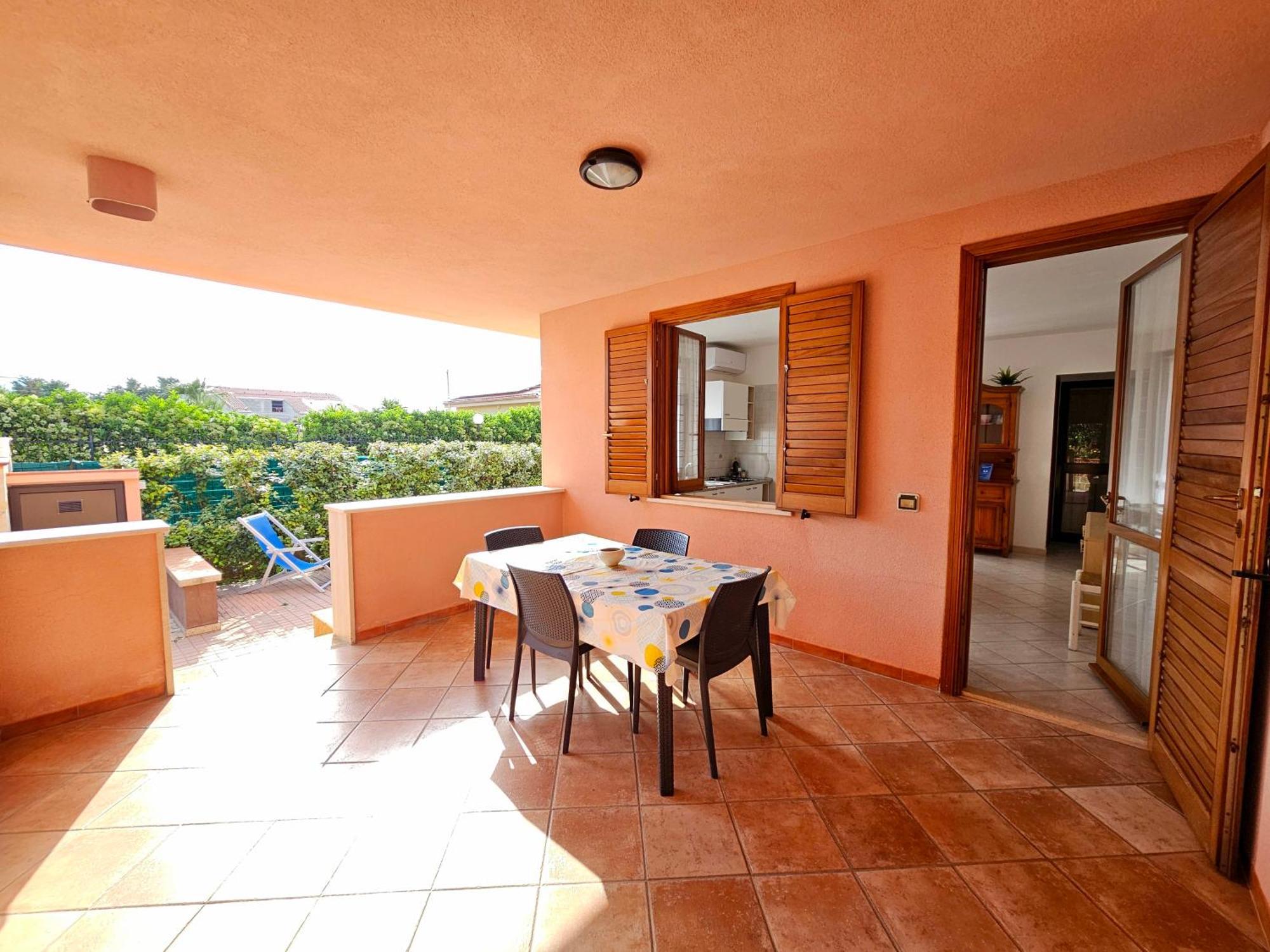 Costa Mediterranea Holiday Homes Кампофеличе-ди-Роччелла Экстерьер фото