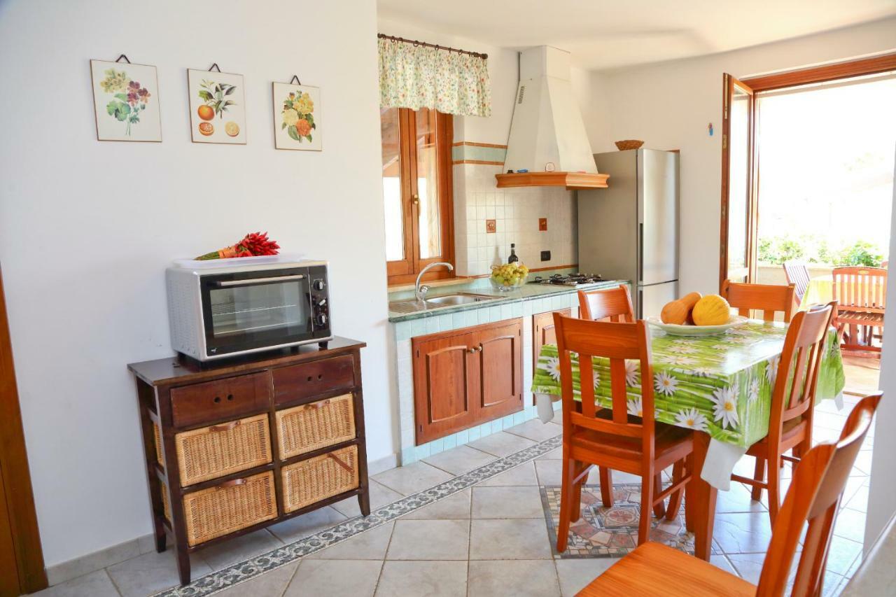 Costa Mediterranea Holiday Homes Кампофеличе-ди-Роччелла Экстерьер фото