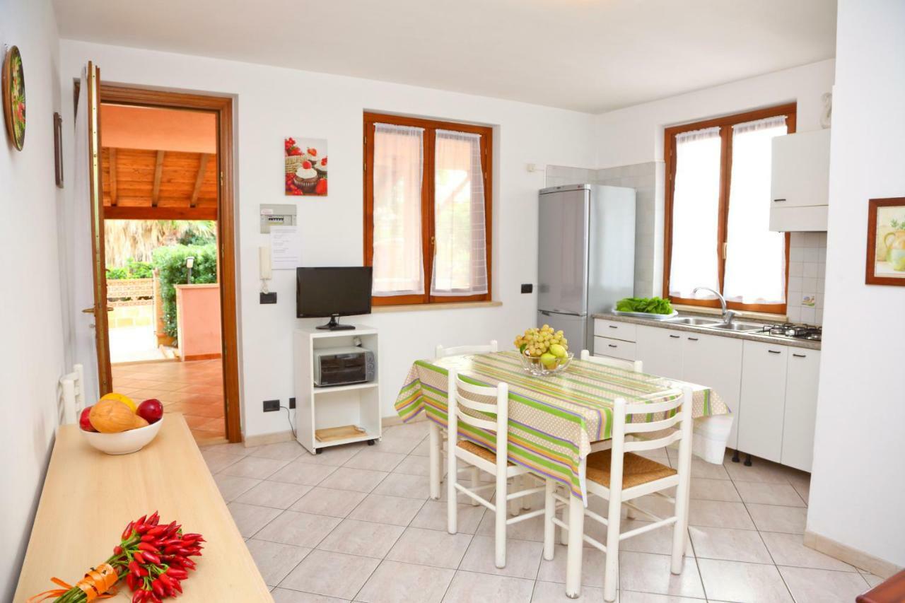Costa Mediterranea Holiday Homes Кампофеличе-ди-Роччелла Экстерьер фото
