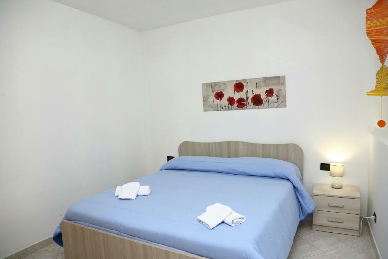 Costa Mediterranea Holiday Homes Кампофеличе-ди-Роччелла Экстерьер фото